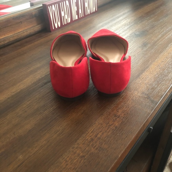 Red Flats - Picture 4 of 5